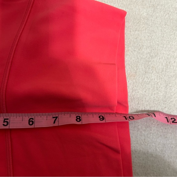 Lululemon Align High-Rise Short 6"
Lip Gloss Red Pink Nulu Size 6 - Picture 6 of 7